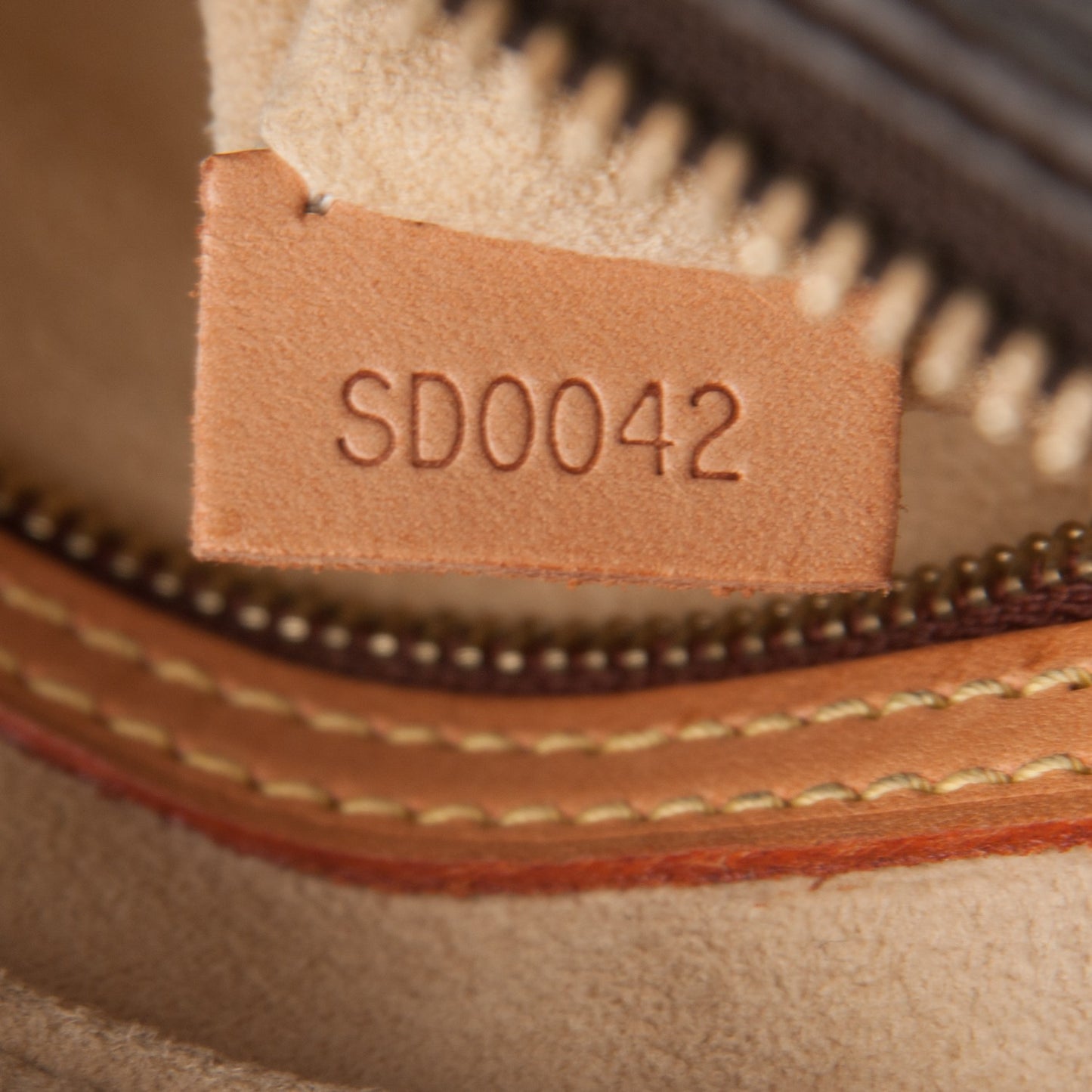Monogram Looping MM