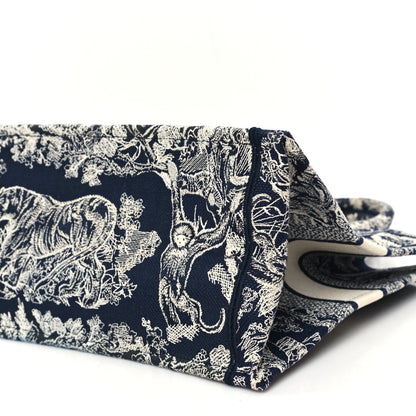 Christian Dior Canvas Embroidered Medium Dioriviera Toile De Jouy Reverse Book Tote Blue 10 of 11