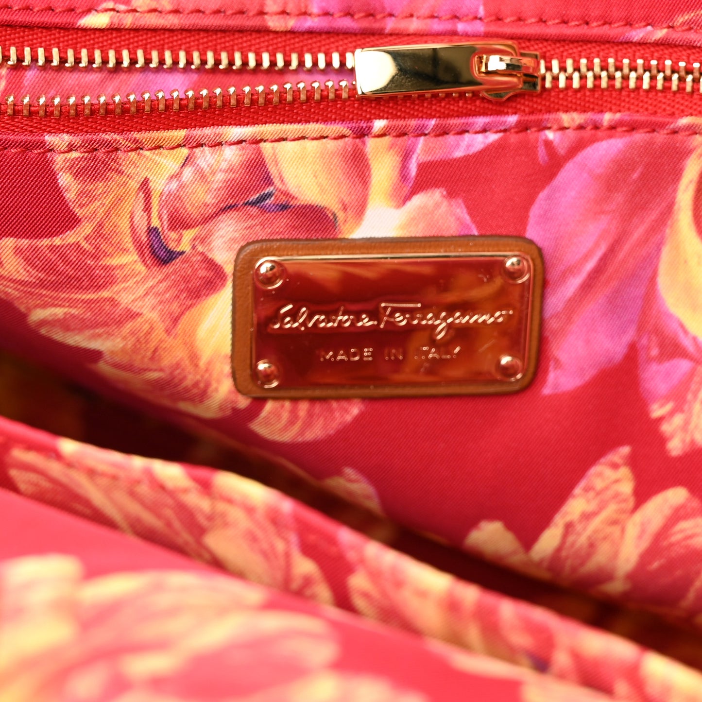 Calfskin Scarlet Tote Sella