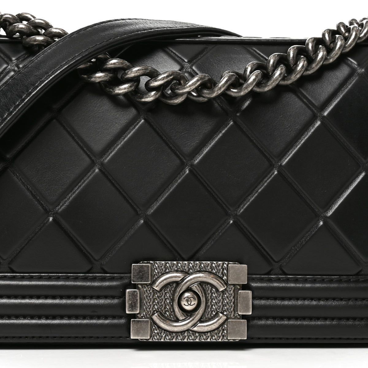 Calfskin Embossed Medium Paris Salzburg Boy Flap Black