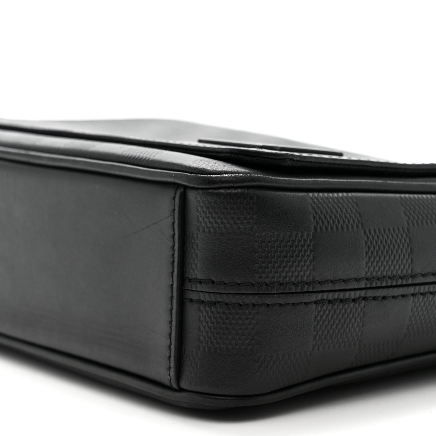 Damier Infini District PM Onyx