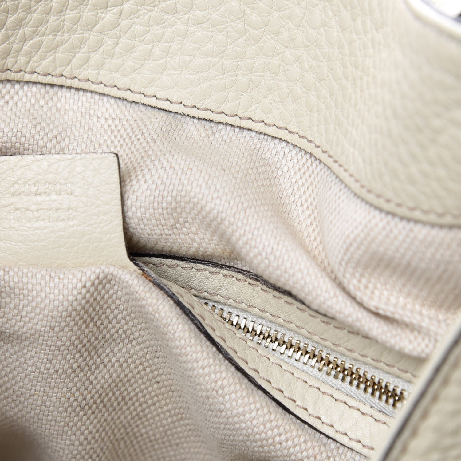 Gucci Pebbled Calfskin Large Soho Shoulder Bag Off White 14 of 15