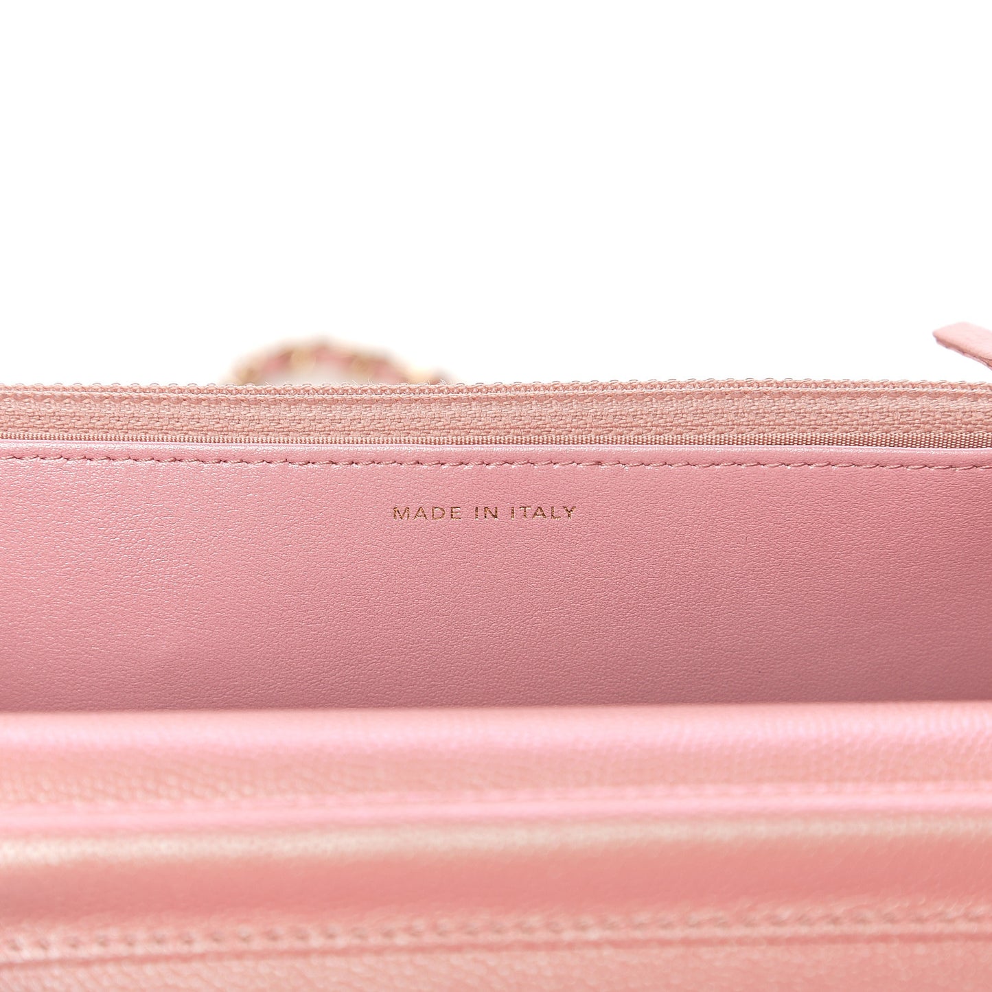 Iridescent Caviar Quilted Wallet on Chain WOC Pink