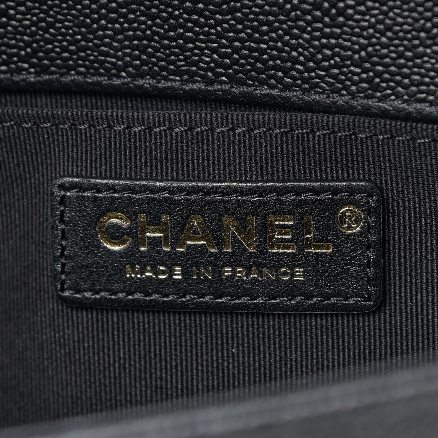Caviar Quilted Medium Chain Around Boy Flap Black