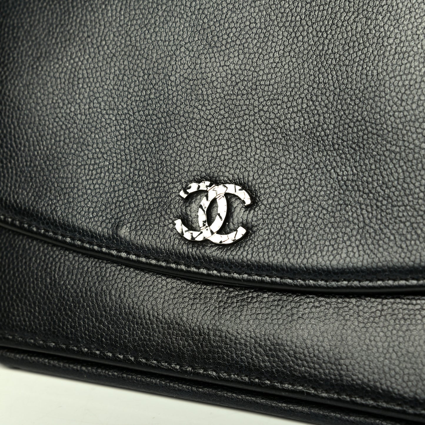 Caviar Sevruga Wallet On Chain WOC Black