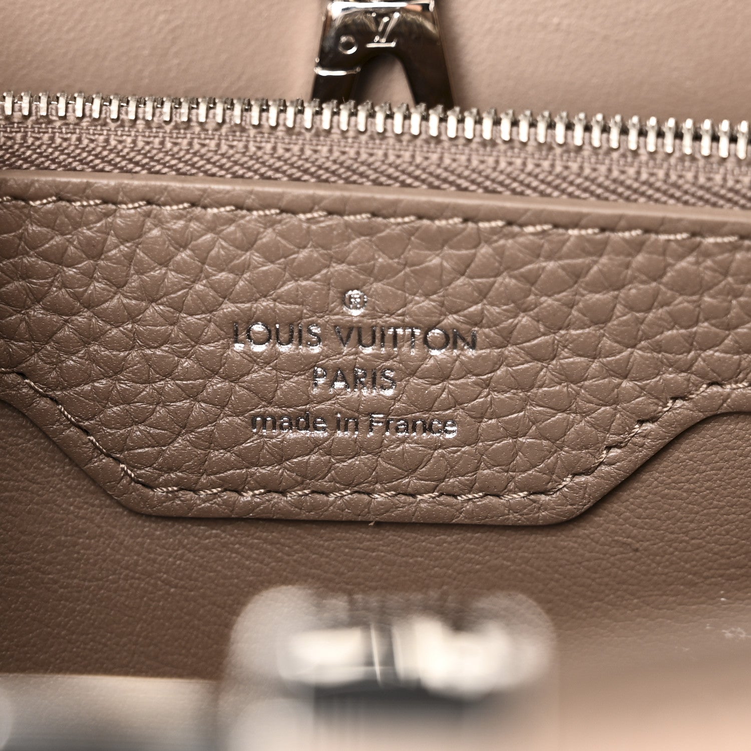 Louis Vuitton Taurillon Capucines MM Petale 6 of 9