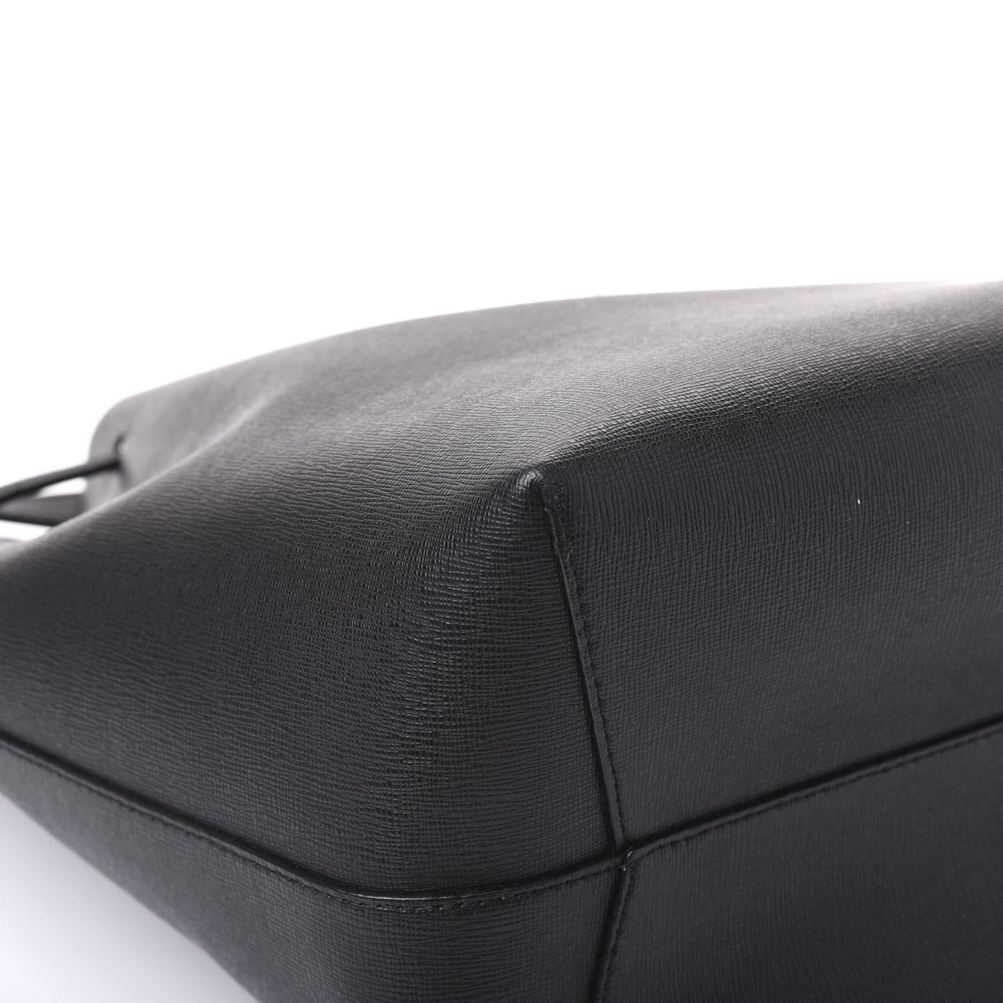 Saffiano Bucket Bag Black Flamma
