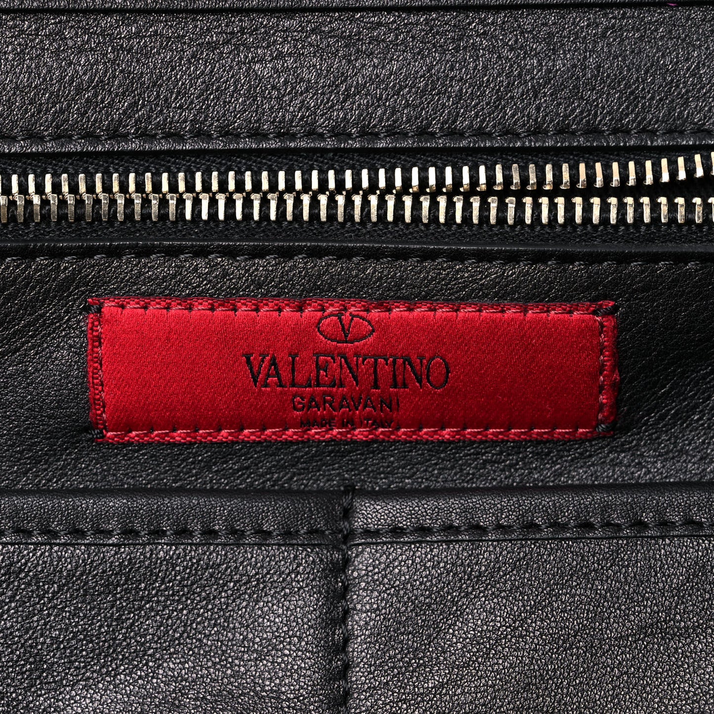 Vitello Medium Rockstud Tote Black