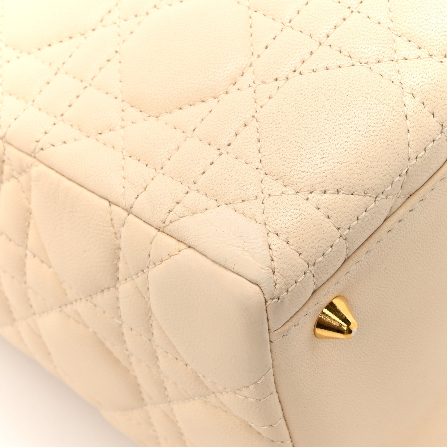 Lambskin Cannage Medium Lady Dior Beige