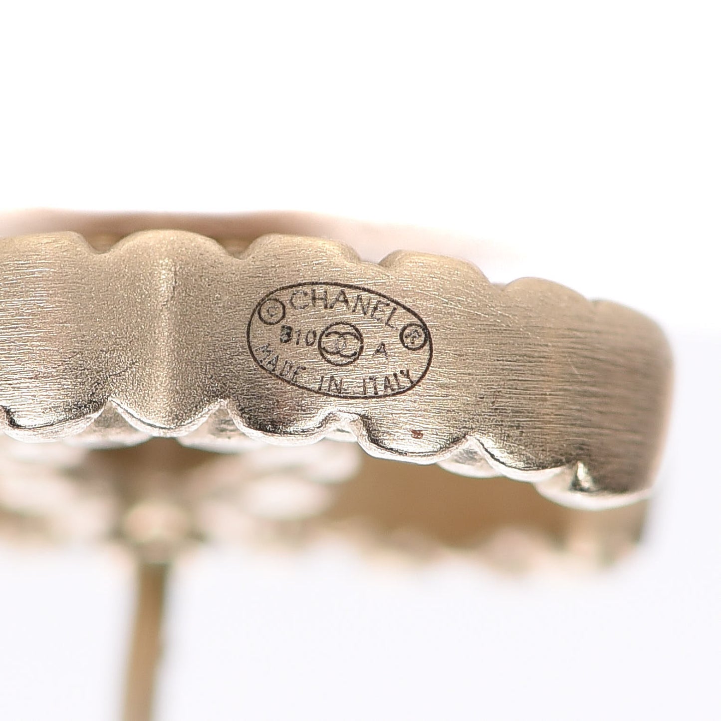 Quilted CC Earrings Gold