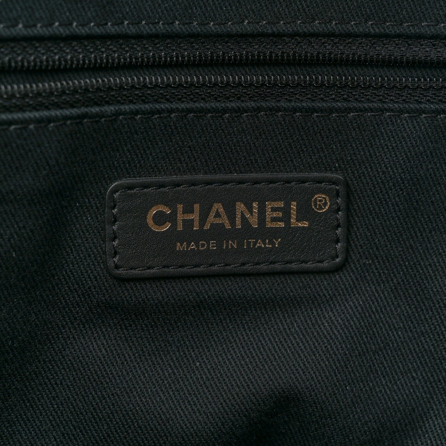 Lurex Boucle Medium Deauville Tote Black
