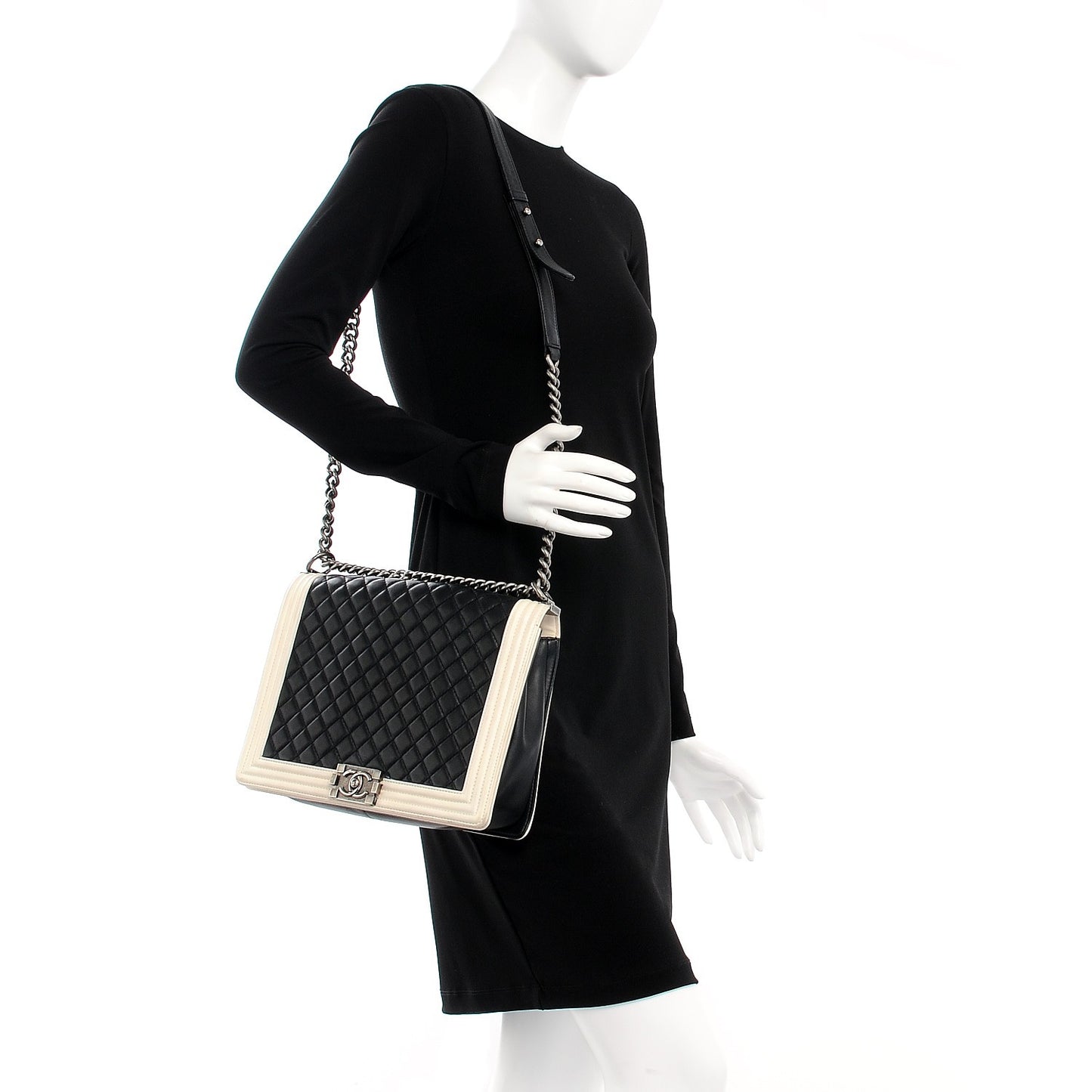 Lambskin Quilted Large Boy Flap Black White