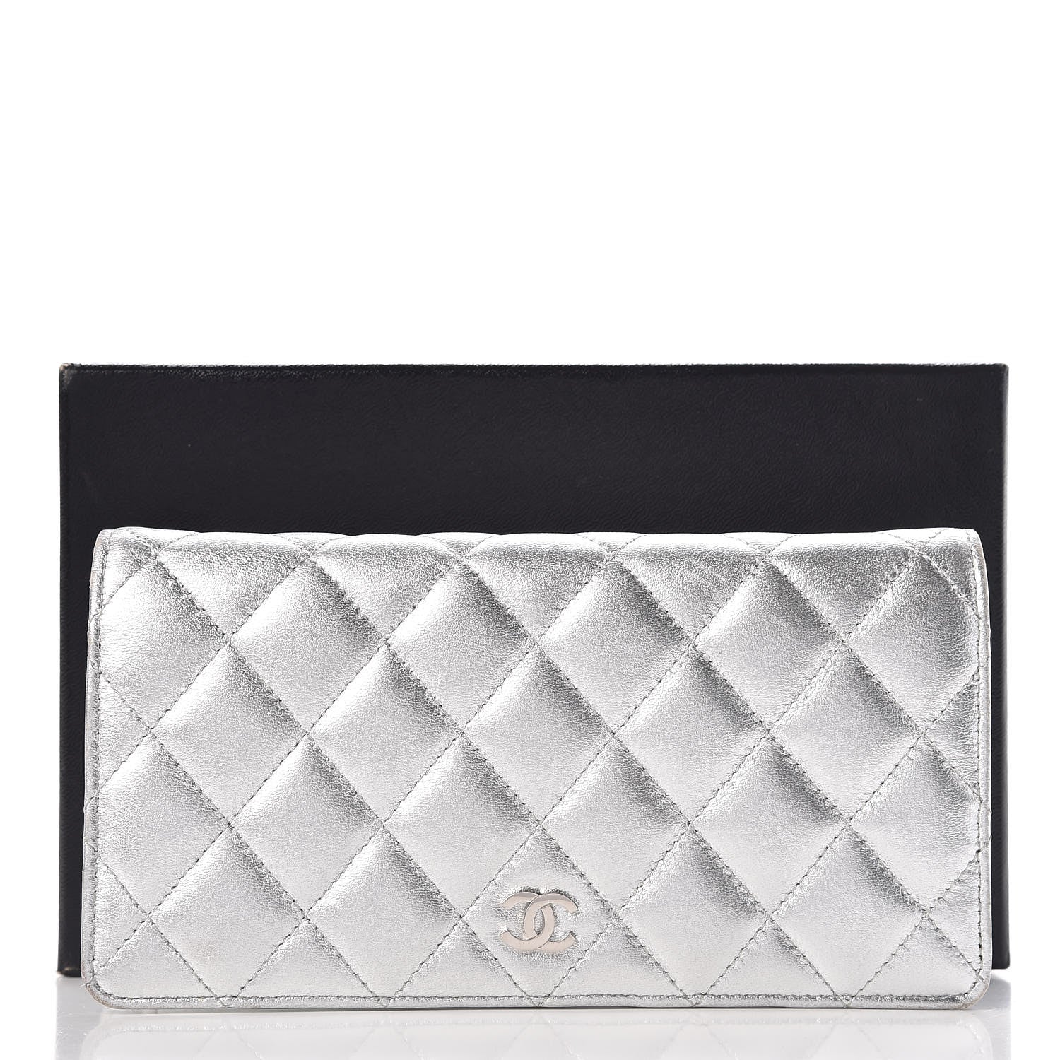 Chanel Metallic Lambskin Quilted Yen Wallet Silver 9 of 19