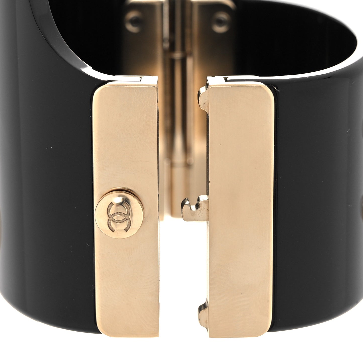Resin Pearl CC Cuff Bracelet Black Gold