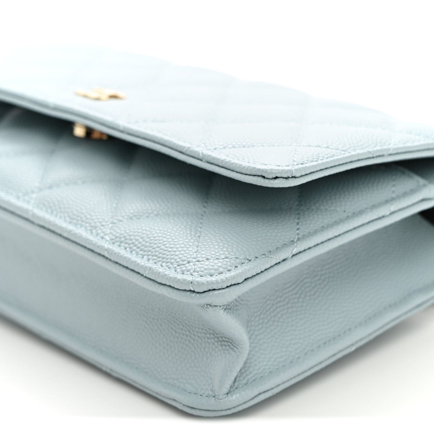 Caviar Quilted Wallet on Chain WOC Light Blue