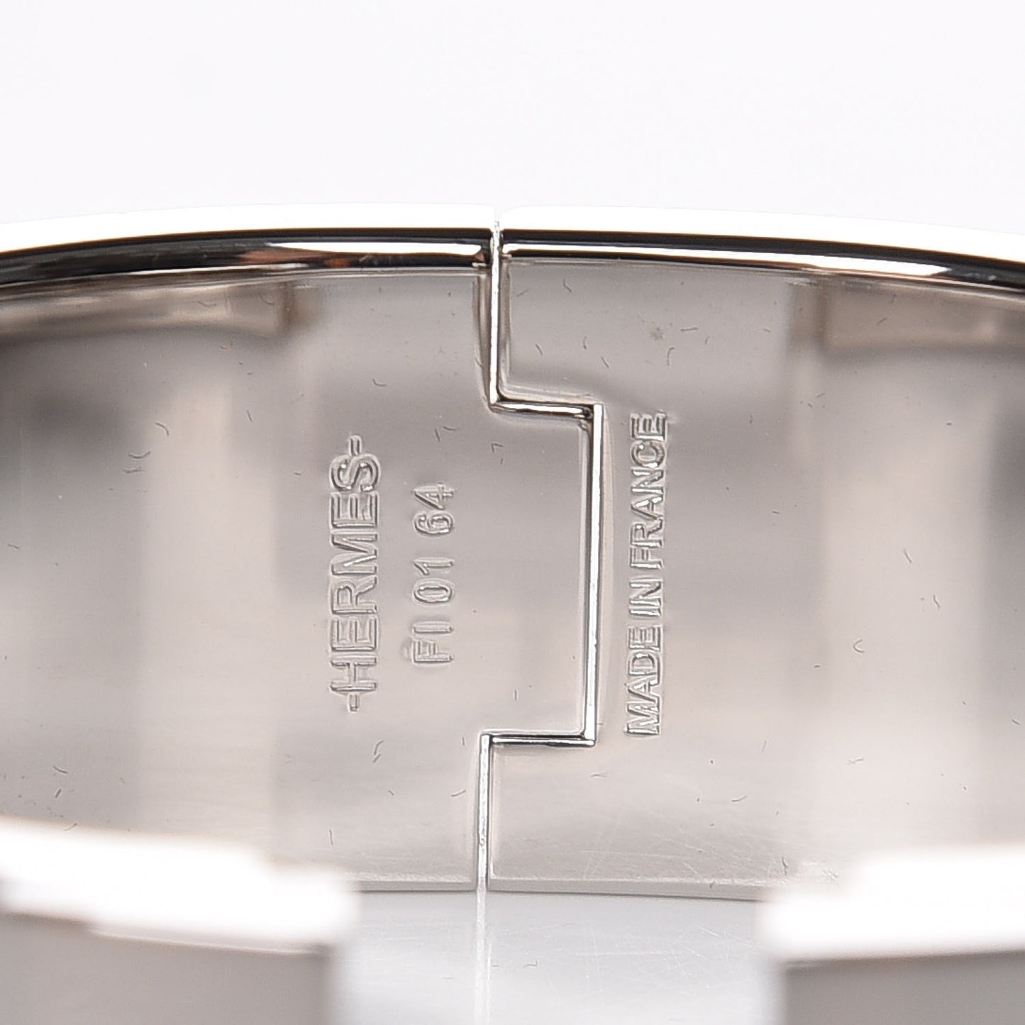 Enamel Wide Clic Clac H PM Bracelet Rose Nacarat