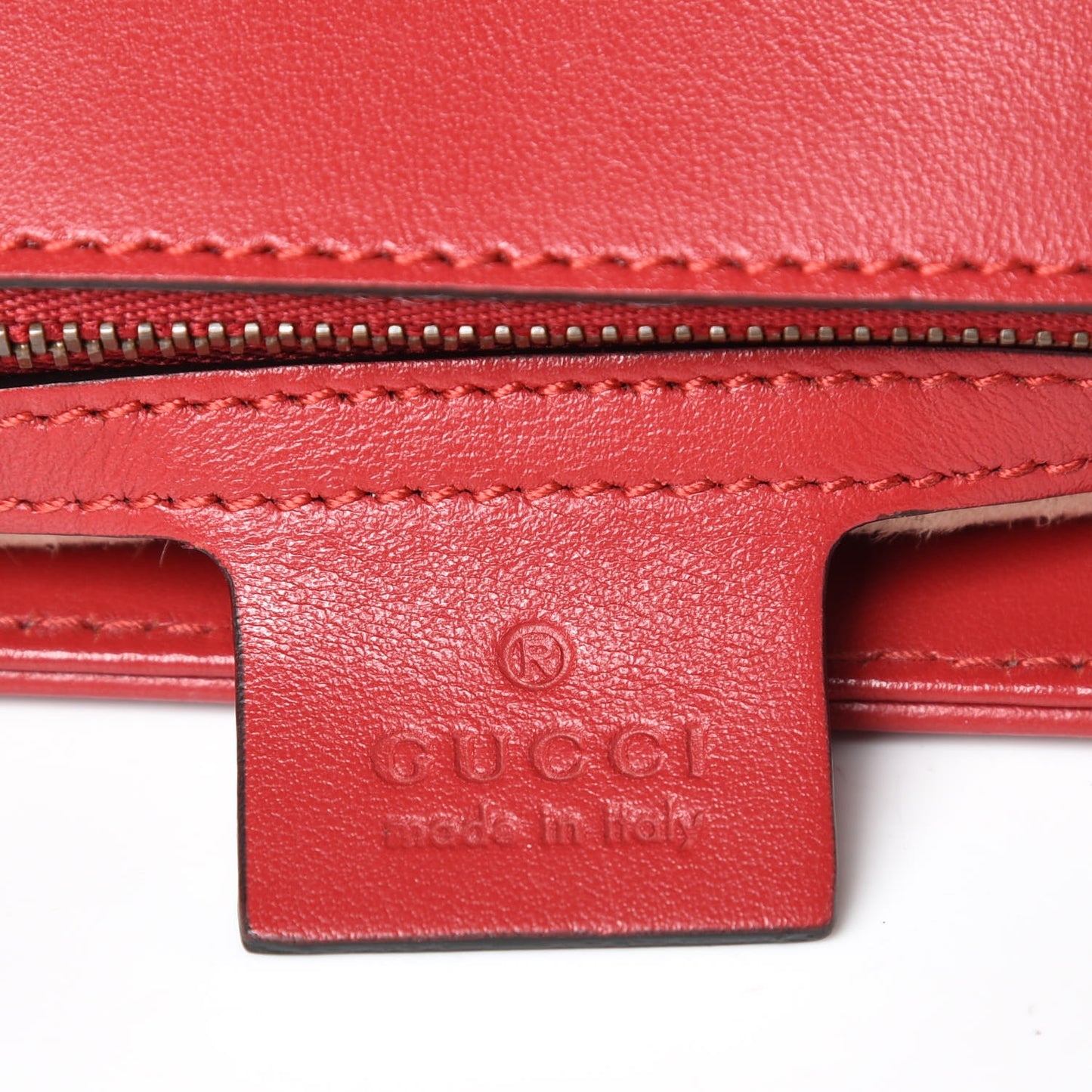 Calfskin Matelasse Small GG Marmont Shoulder Bag Hibiscus Red
