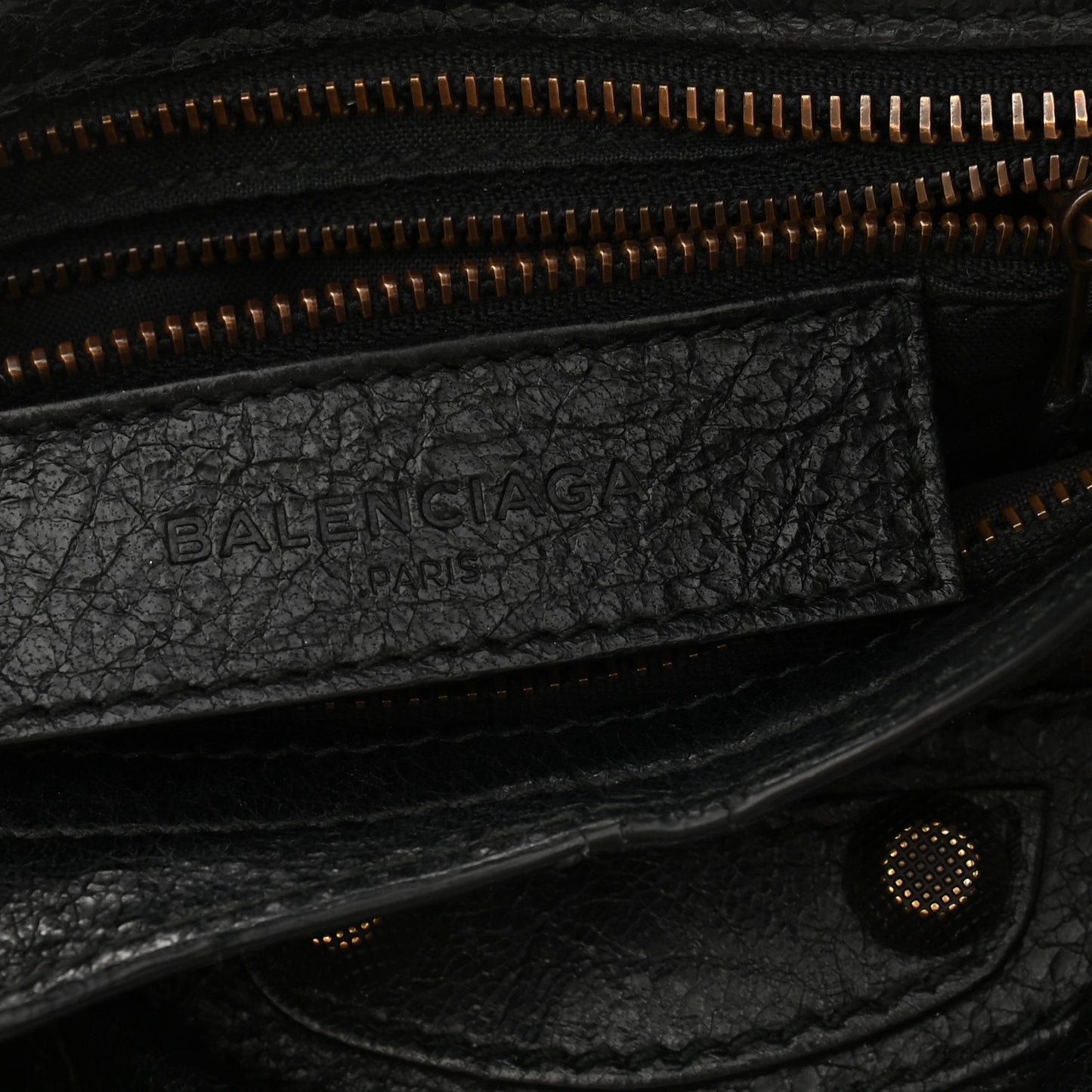 Agneau Giant 12 Gold Hardware Mini City Black