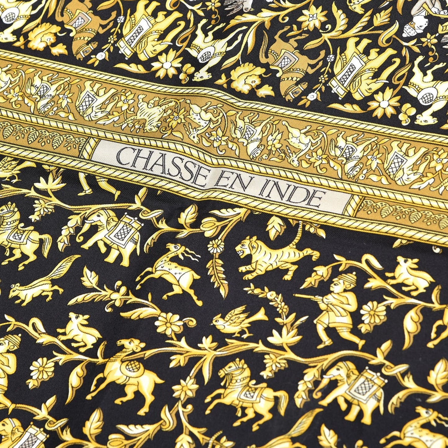 Silk Chasse En Inde Scarf 90