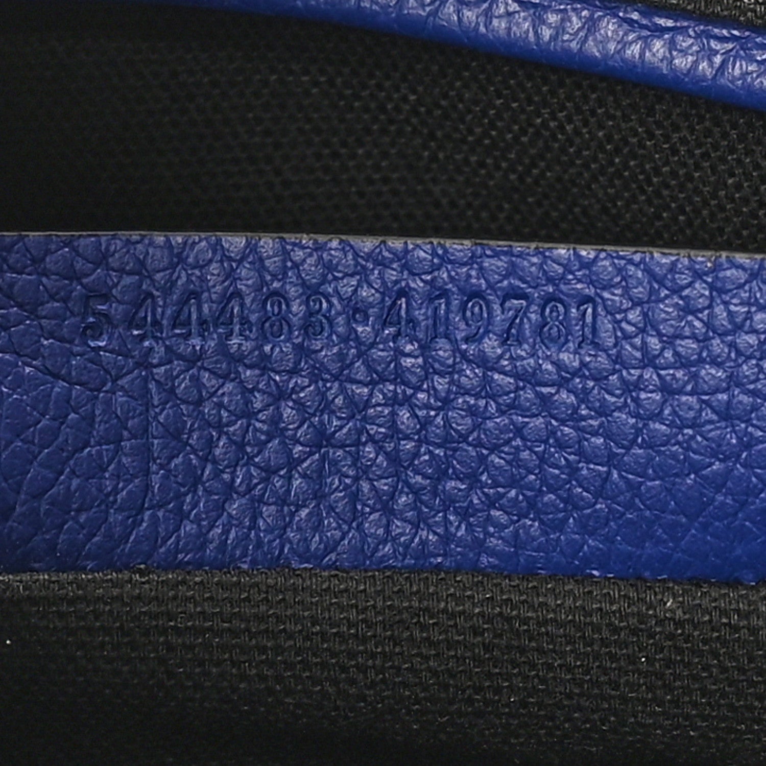 Alexander McQueen Pebbled Calfskin Mini Skull Padlock Zip Around Tote Ultramarine 7 of 10