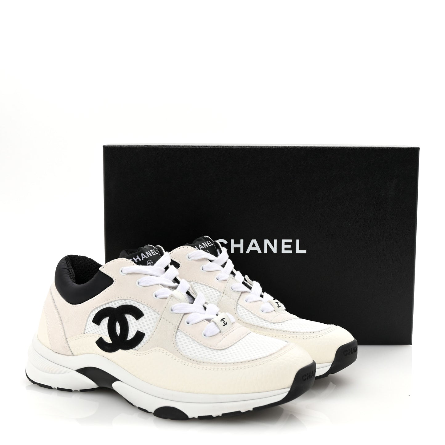 Mesh Suede Calfskin Grained Calfskin Womens CC Sneakers 38.5 White Black
