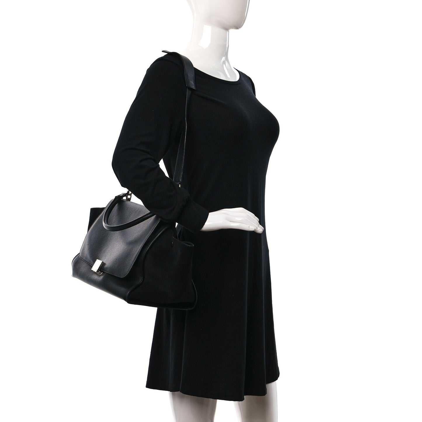 Drummed Calfskin Suede Medium Trapeze Black