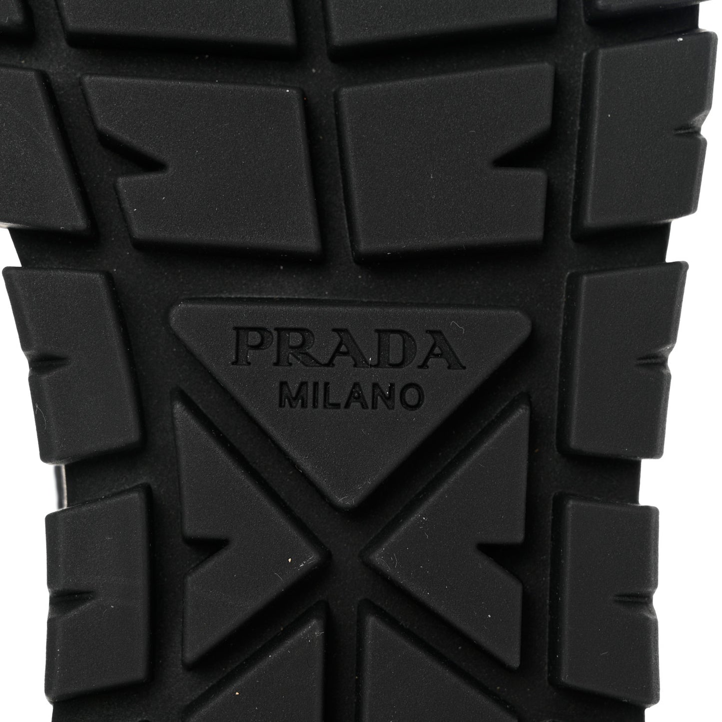 Paillettes Triangle Logo Double Wheel 50mm Sneakers 38 Black