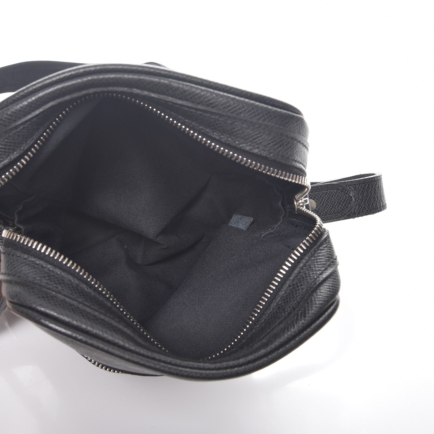 Louis Vuitton Taiga Dimitri Grizzli 5 of 7