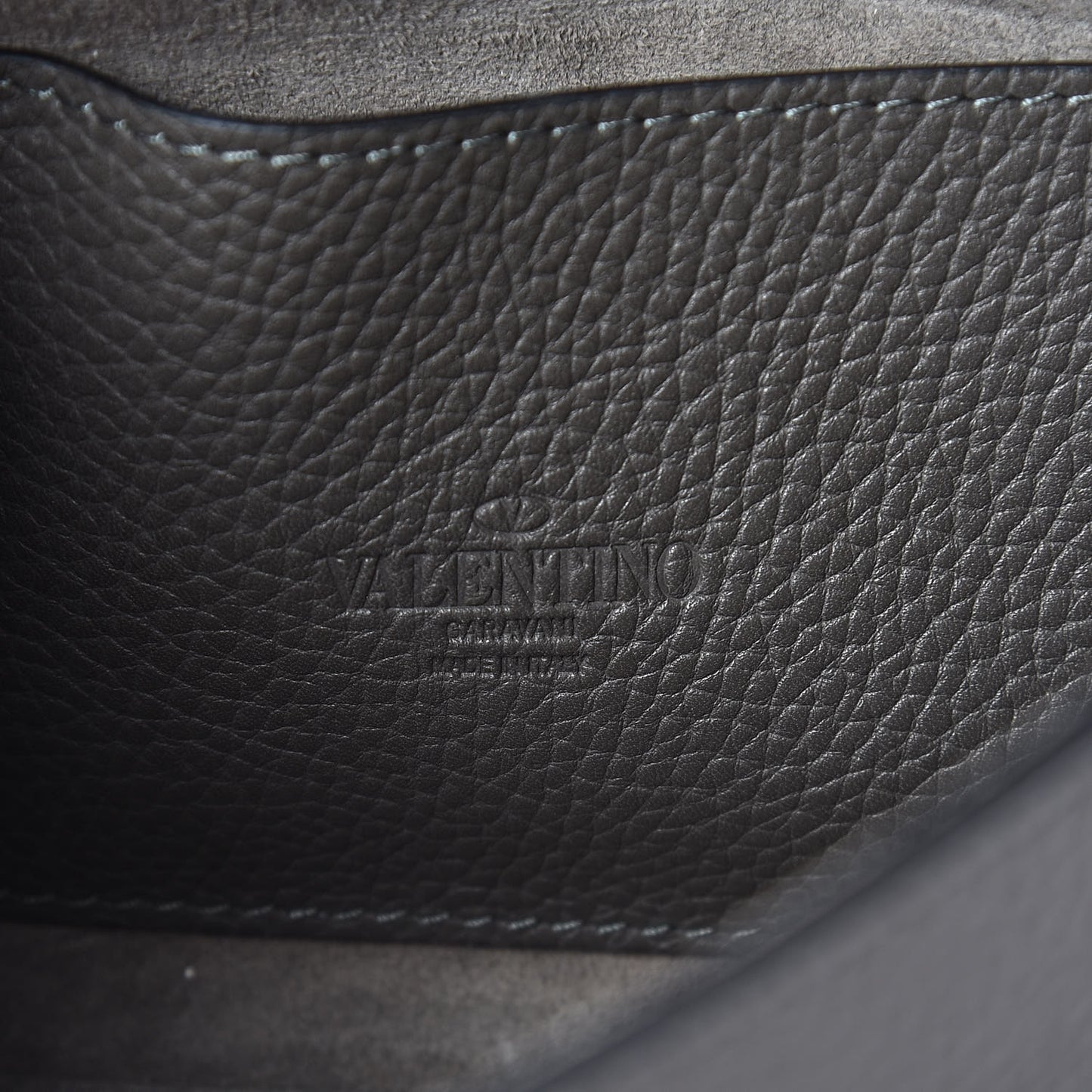 Pebbled Calfskin Medium Rockstud Flip Lock Crossbody Bag Graphite
