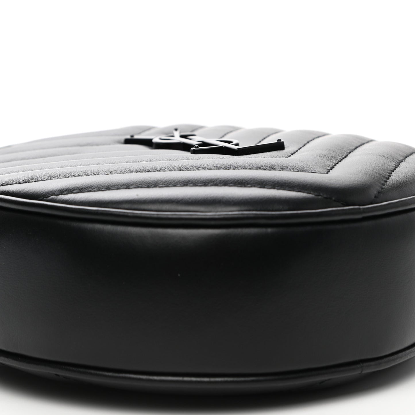 Calfskin Matelasse Chevron Round Vinyle Camera Bag Black