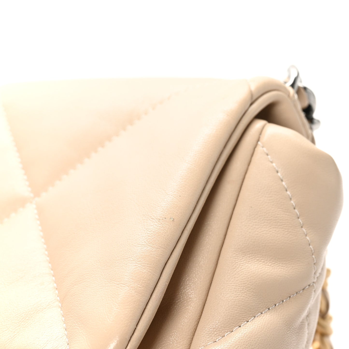 Lambskin Quilted Medium Chanel 19 Flap Beige