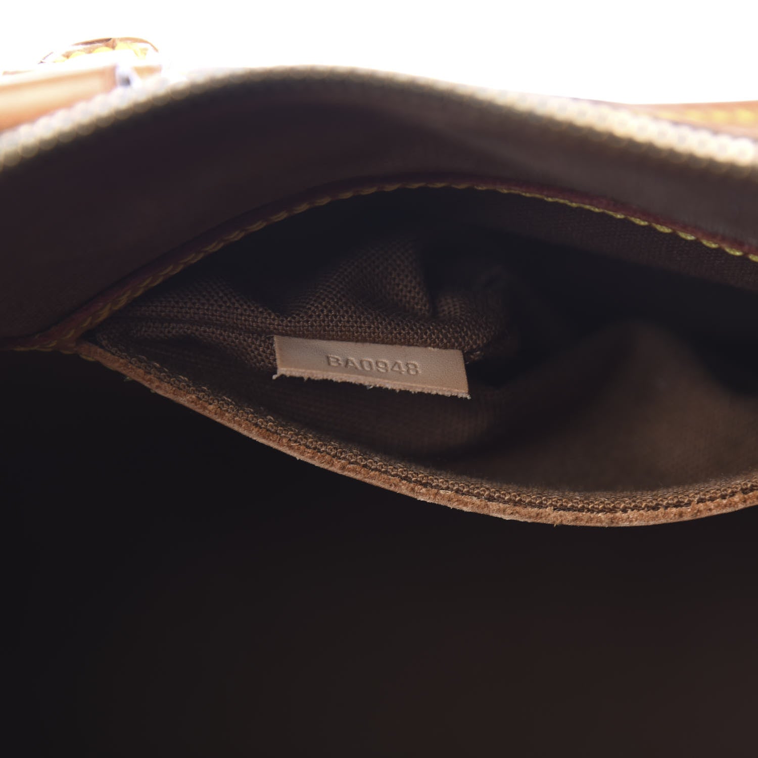 Louis Vuitton Monogram Alma PM 6 of 20