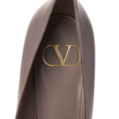 Valentino Garavani Calfskin Vlogo Signature 80mm Pumps 38.5 Poudre 7 of 9