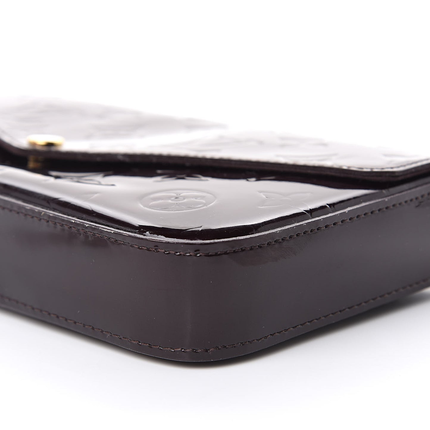Vernis Pochette Felicie Chain Wallet Amarante