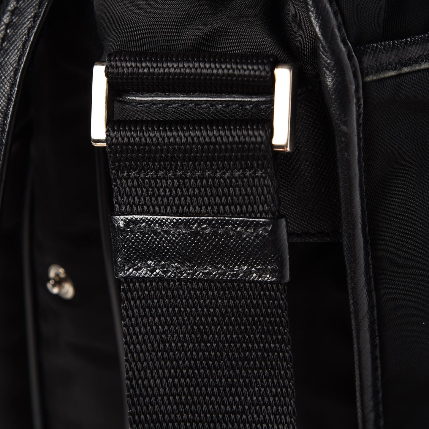 Tessuto Nylon Saffiano Messenger Bag Nero Black