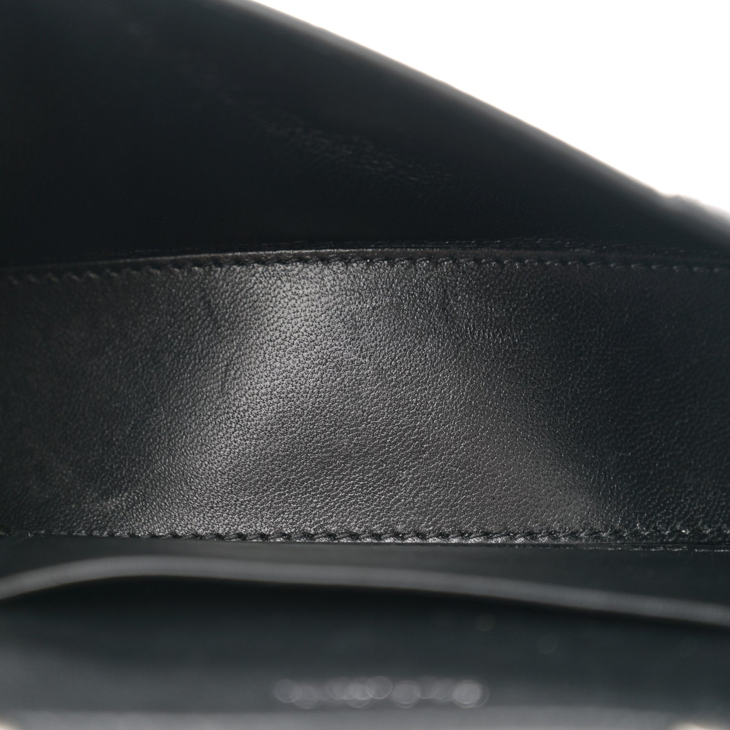 Shiny Calfskin Monochrome Crocodile Embossed Hourglass Chain Bag Black