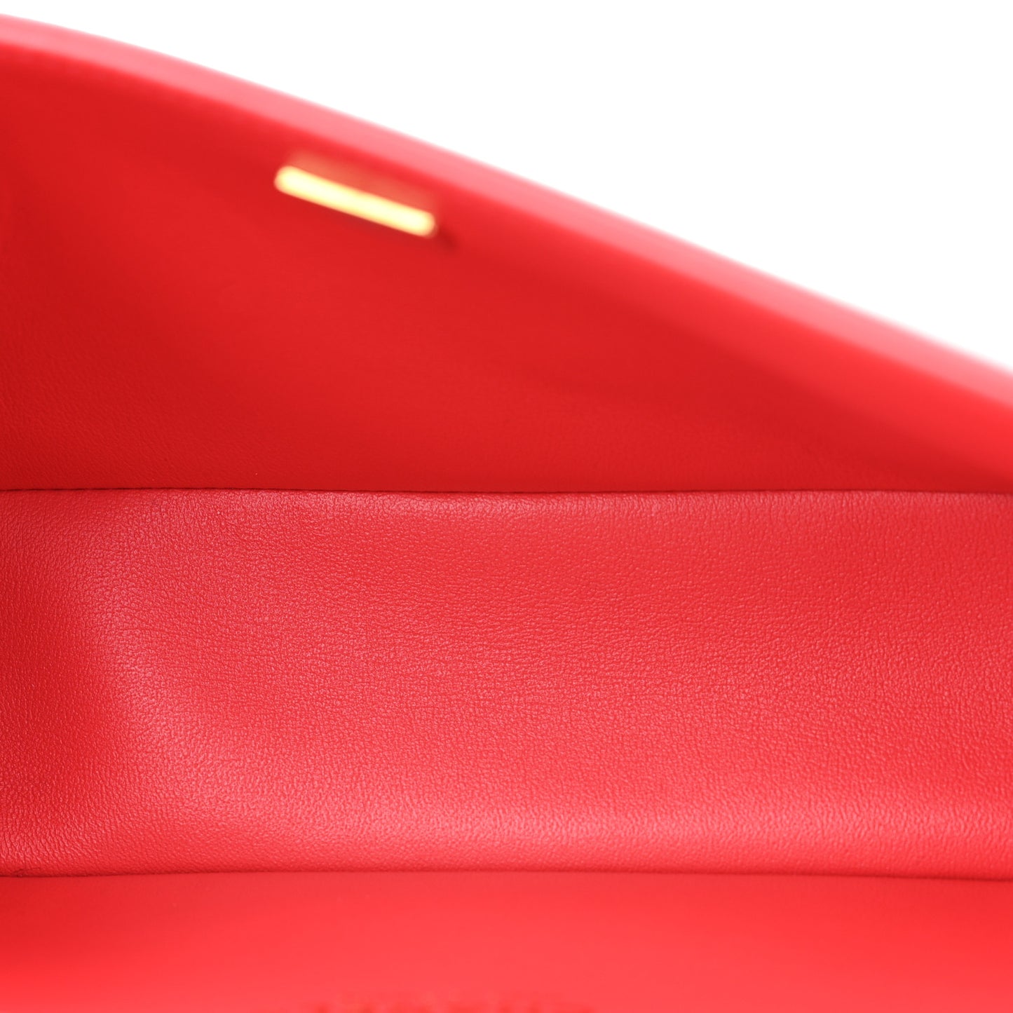 Caviar Quilted Medium Boy Flap Red
