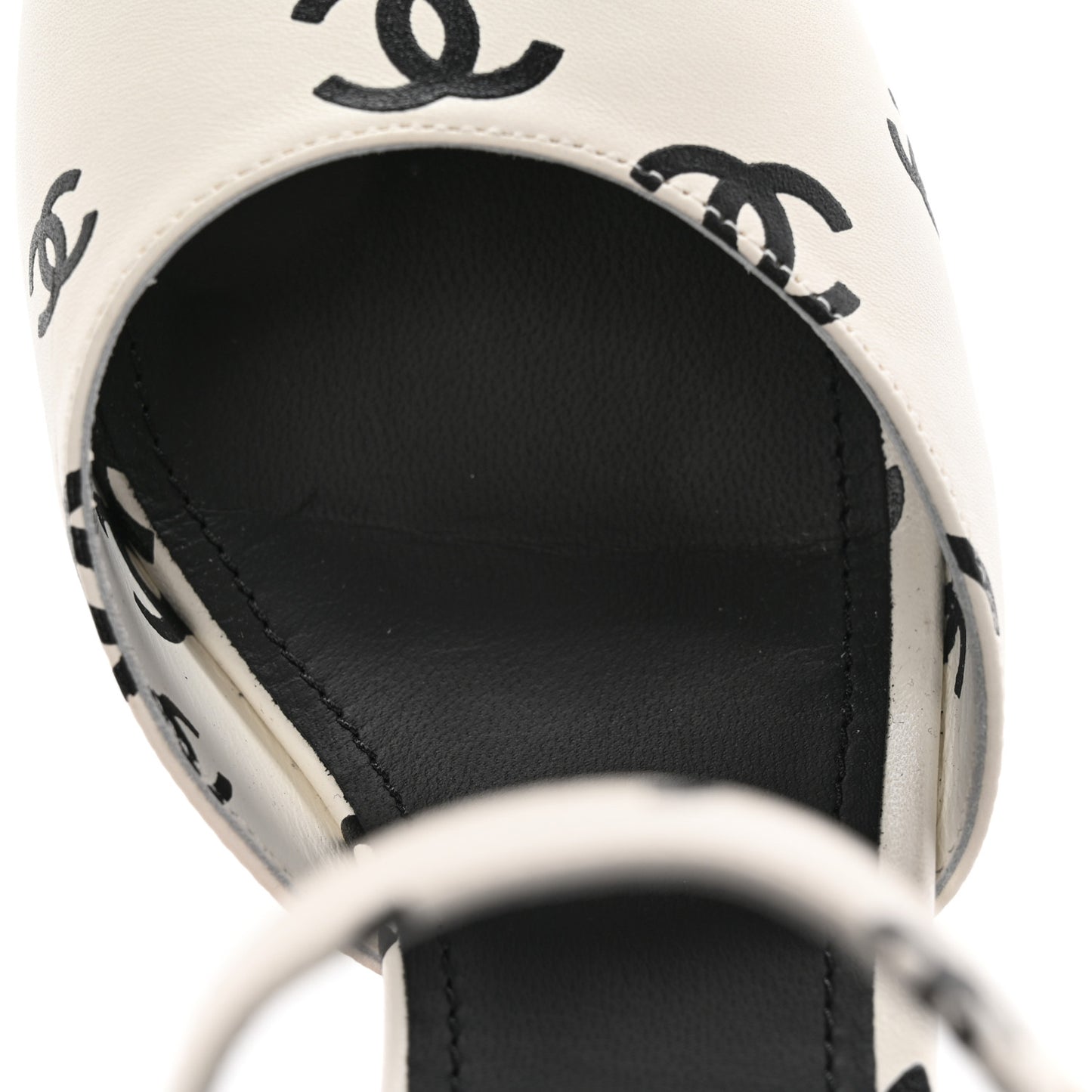 Printed Lambskin Coco Beach Sandals 39 White Black