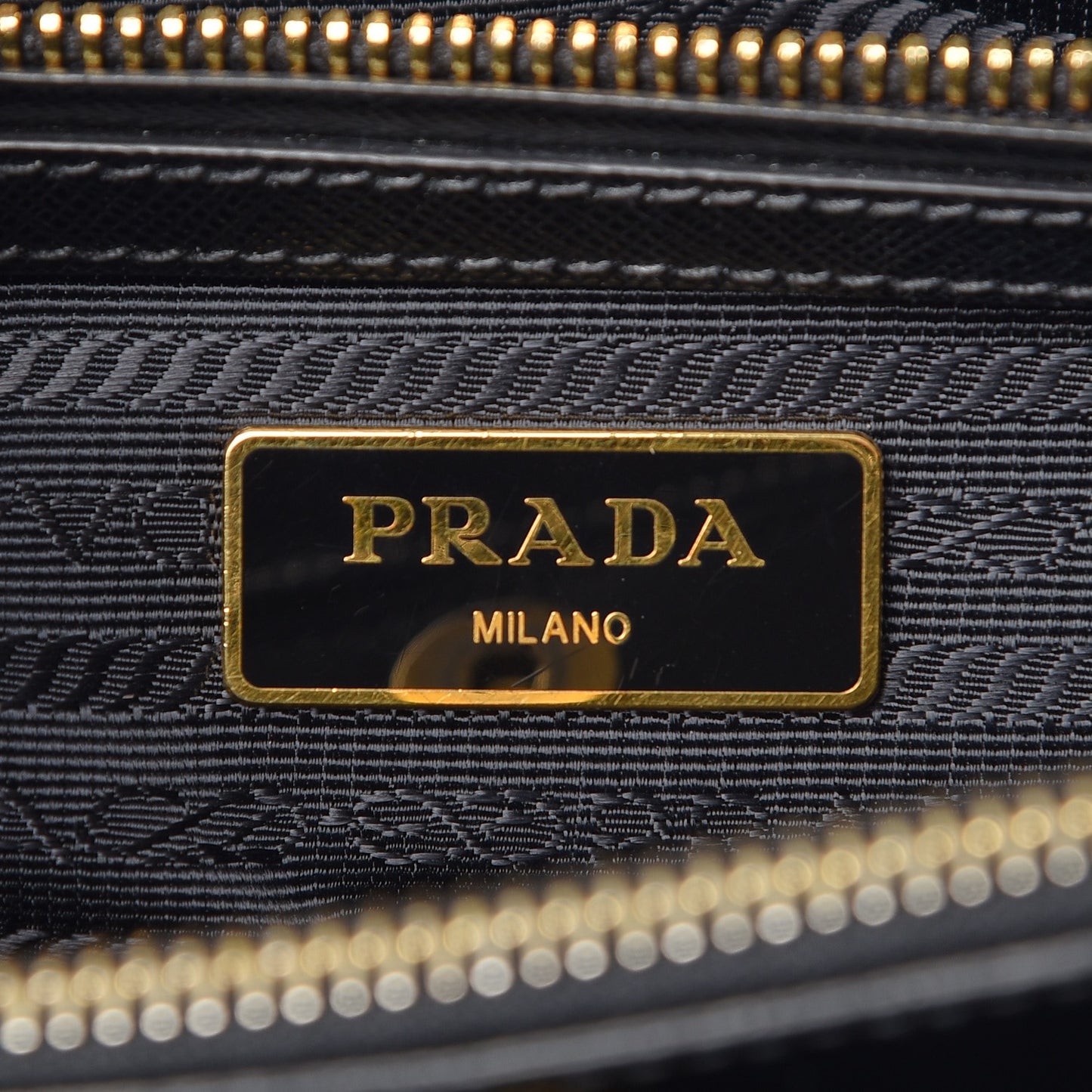 Saffiano Lux Medium Tote Nero Black
