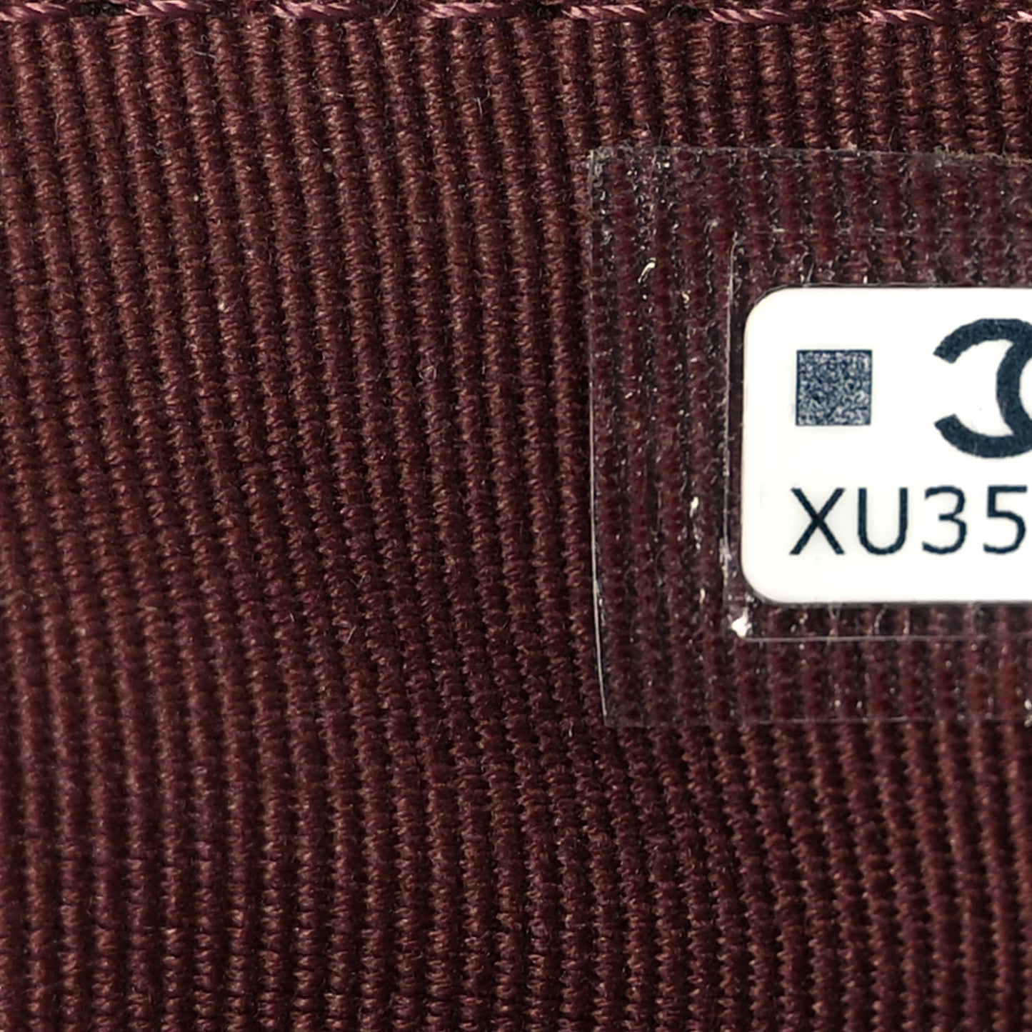 Caviar Quilted CC Zip Compact Wallet Black