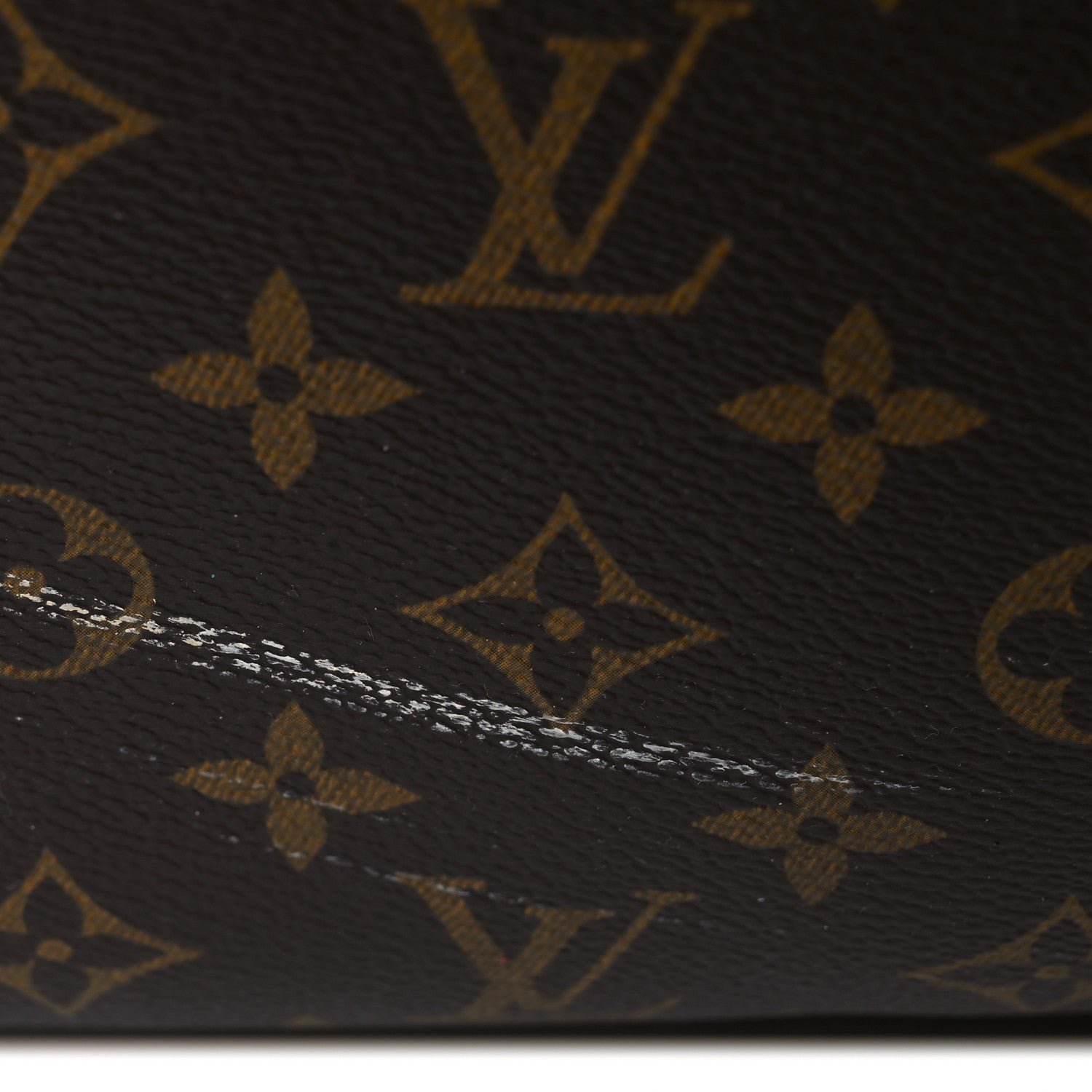 Louis Vuitton Monogram Sirius 70 12 of 14