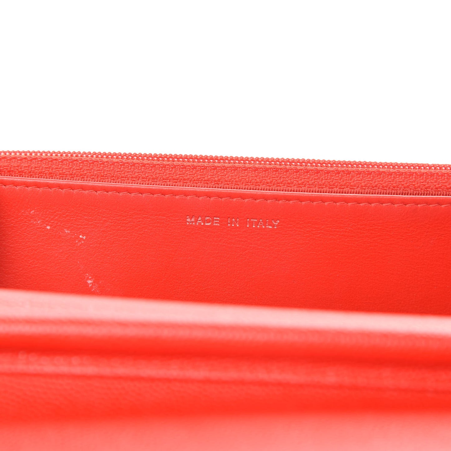 Caviar Chevron Quilted Wallet On Chain WOC Red