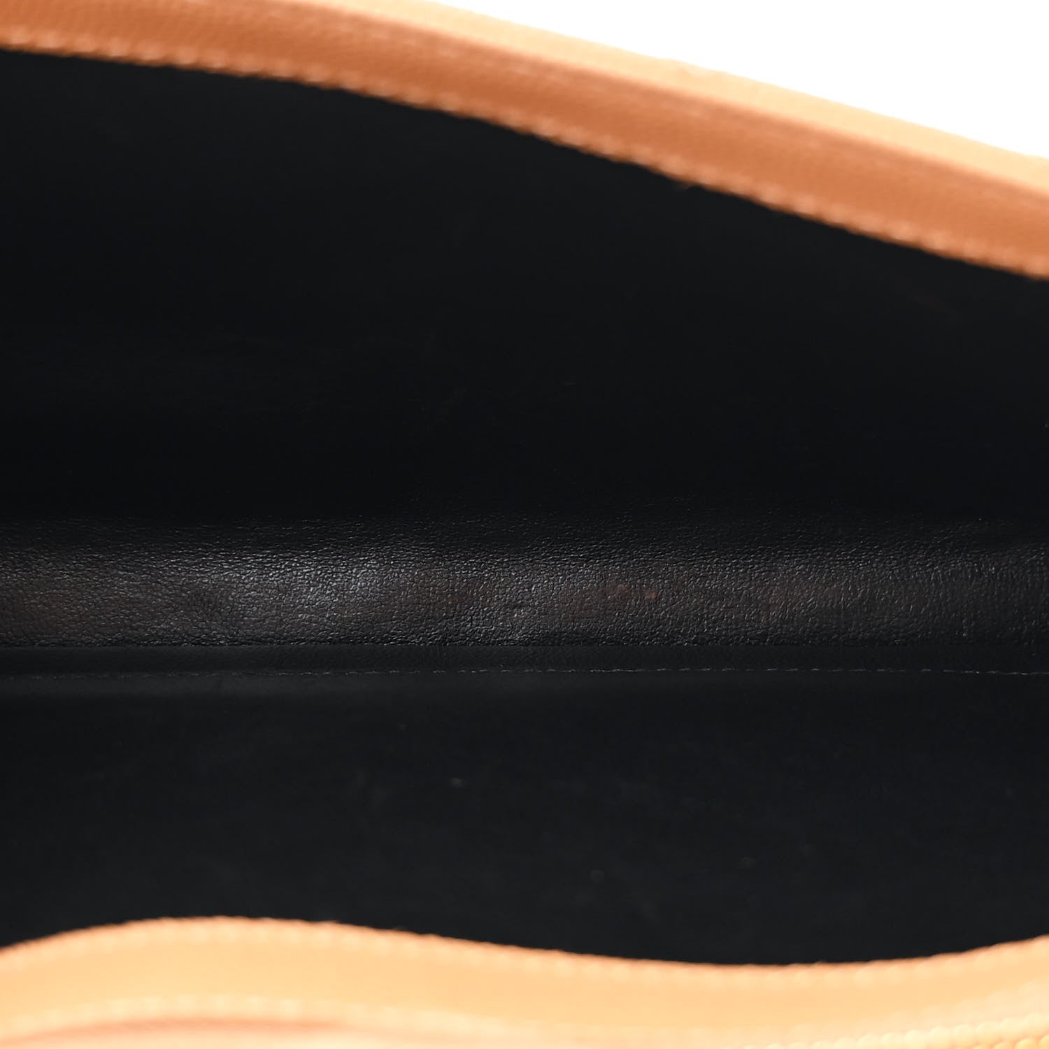 Saint Laurent Grain De Poudre Matelasse Chevron Monogram Chain Wallet Dune 4 of 11