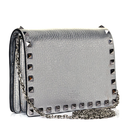 Valentino Garavani Metallic Pebbled Calfskin Rockstud Wallet on Chain Silver 4 of 15