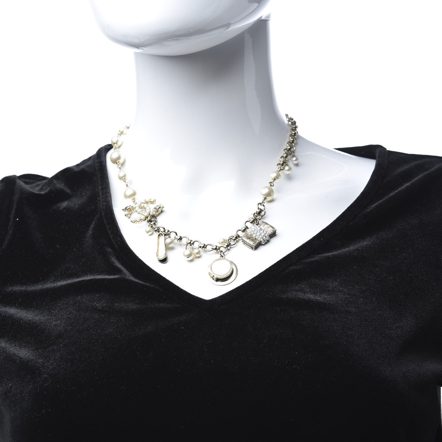 Chanel Pearl CC Charm Short Necklace Gold 2 of 4