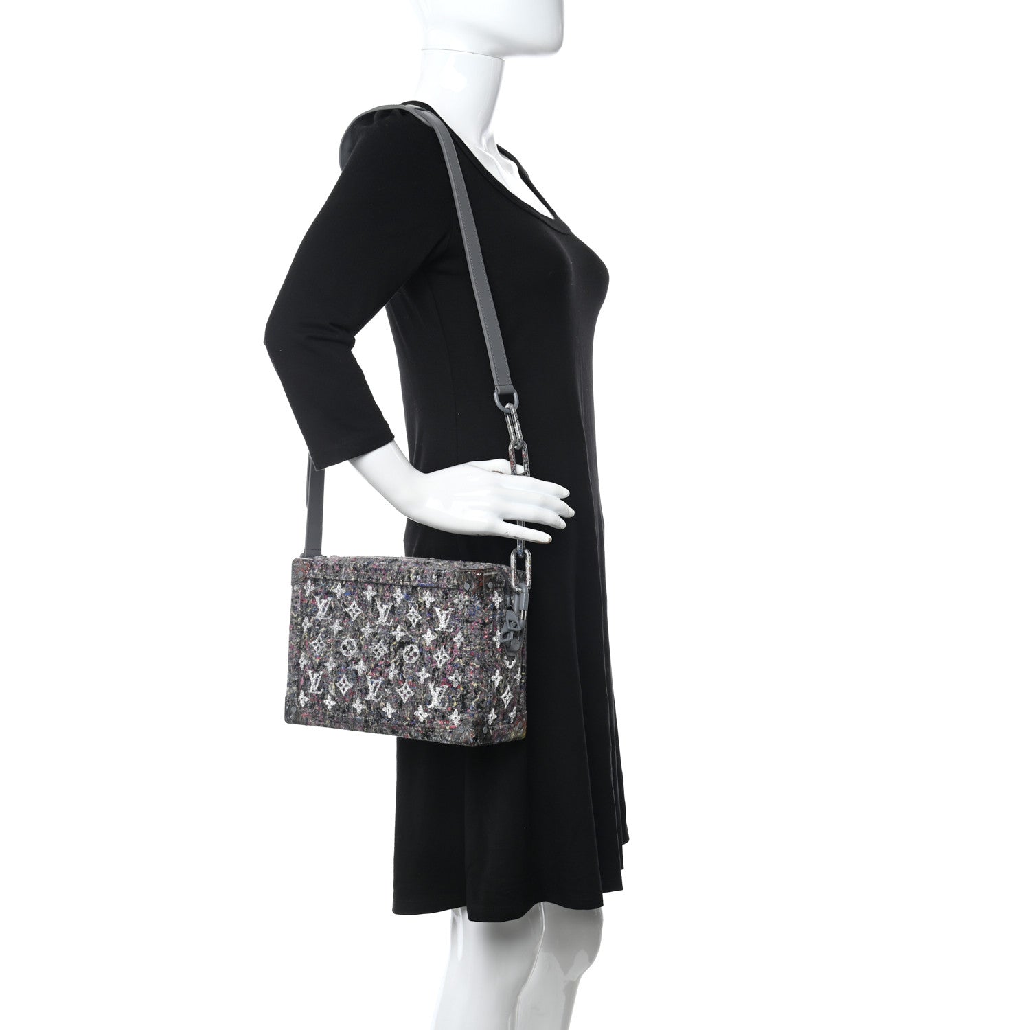 Louis Vuitton Wool Cotton Monogram Jacquard Embroidered LV Felt Soft Trunk Gris 2 of 10