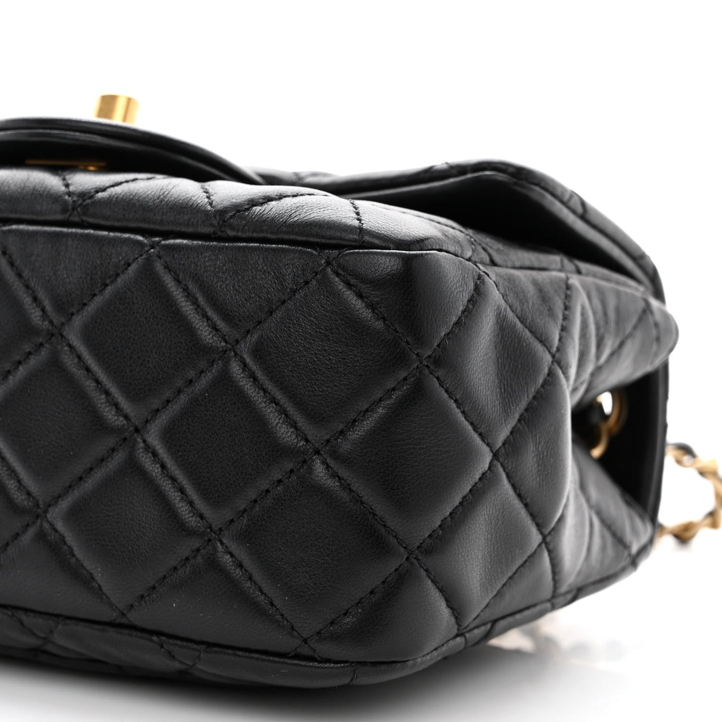 Lambskin Quilted Mini Pearl Crush Flap Black