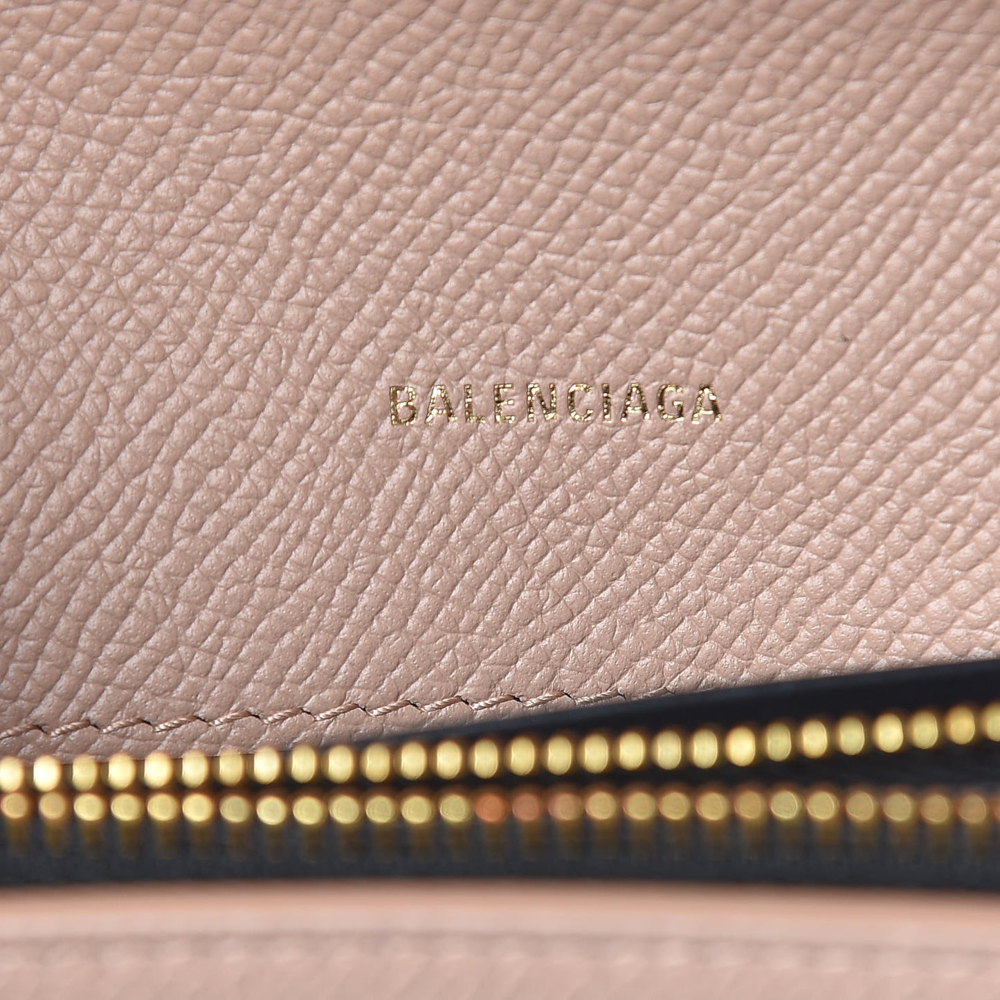 Signature Grained Calfskin Logo Ville Continental Wallet on Chain Beige