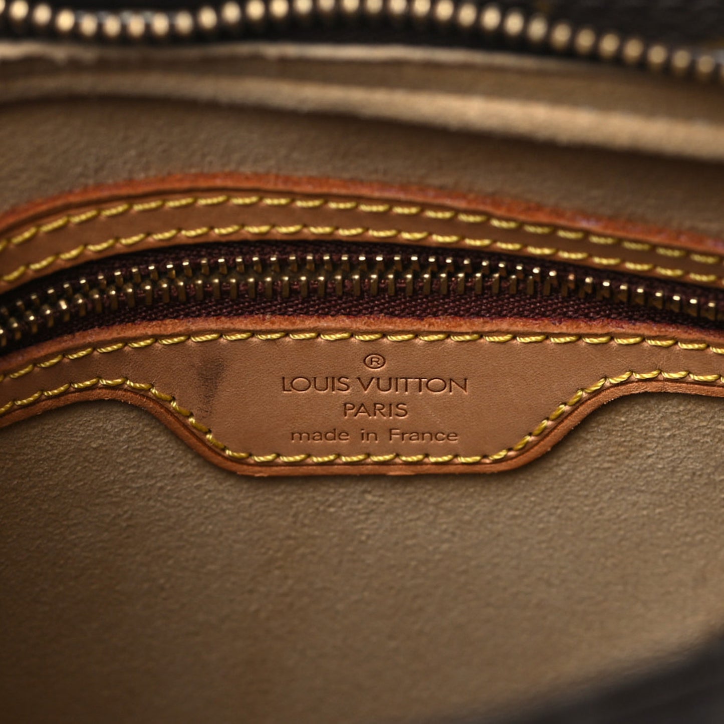 Monogram Looping MM
