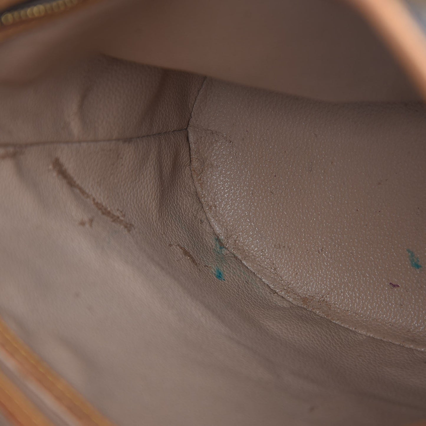 Monogram Petit Bucket 23